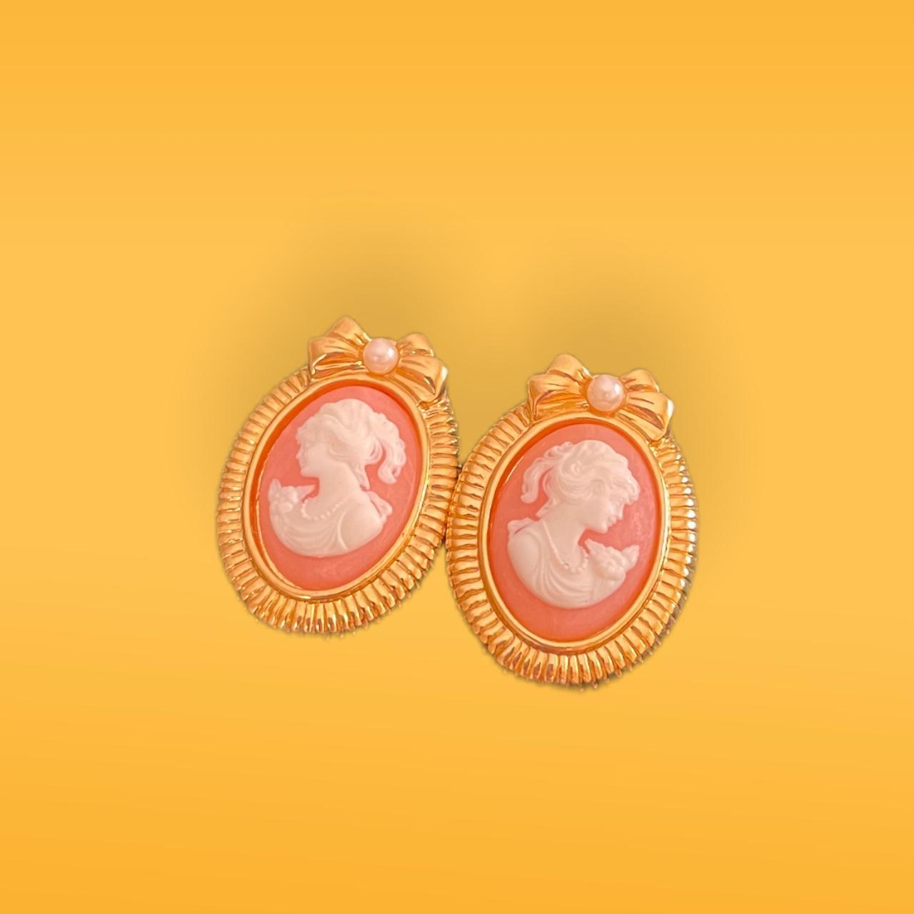 Vintage Sarah Coventry Cameo Earrings In Perfect Depop