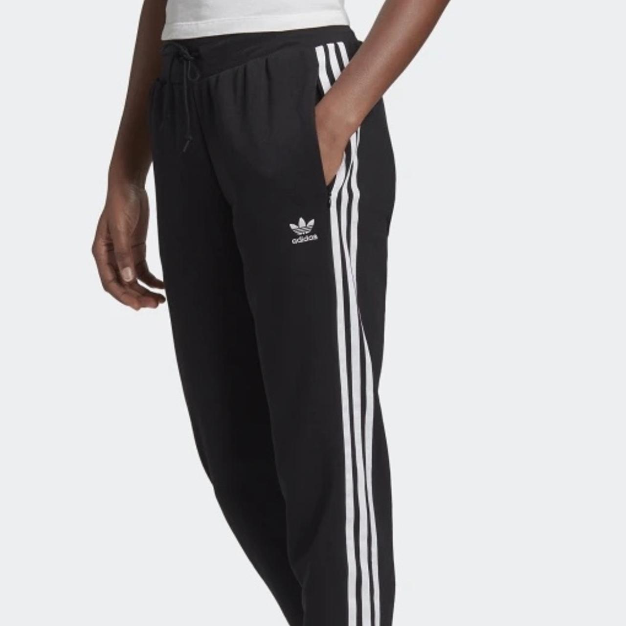 Adidas Superstar Women s Joggers New without tags Xs