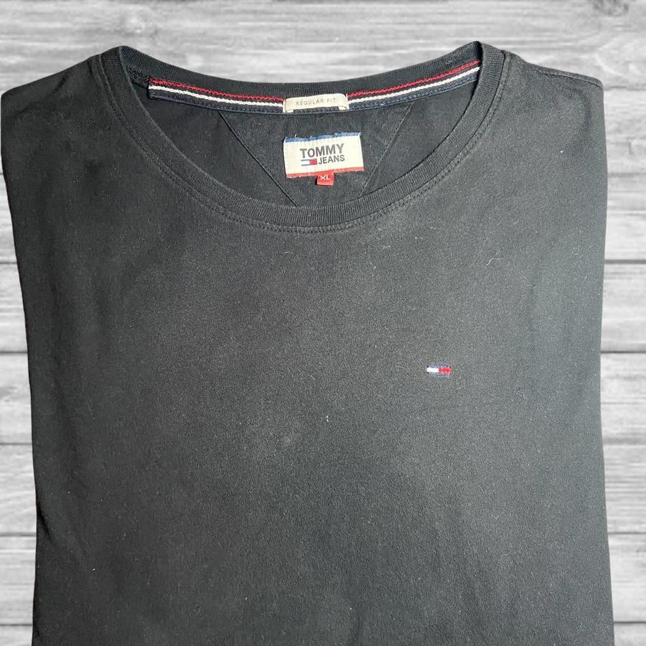 Tommy Hilfiger Men's Black T-shirt | Depop