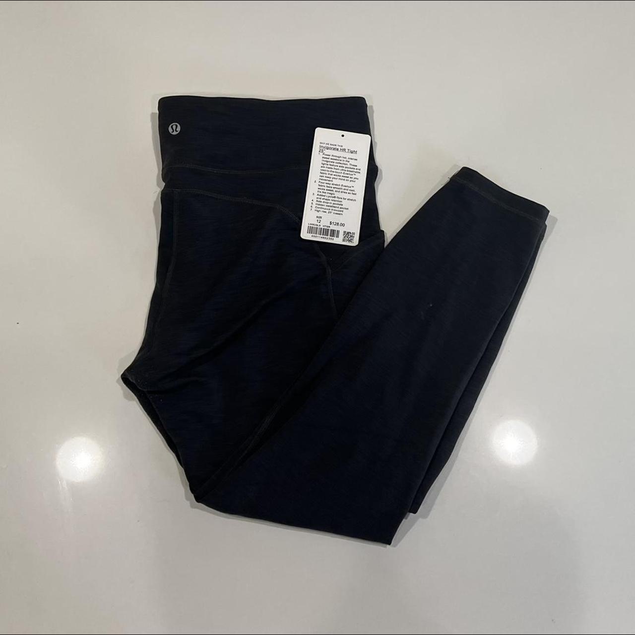 Lululemon Women's Black and Grey Leggings | Depop