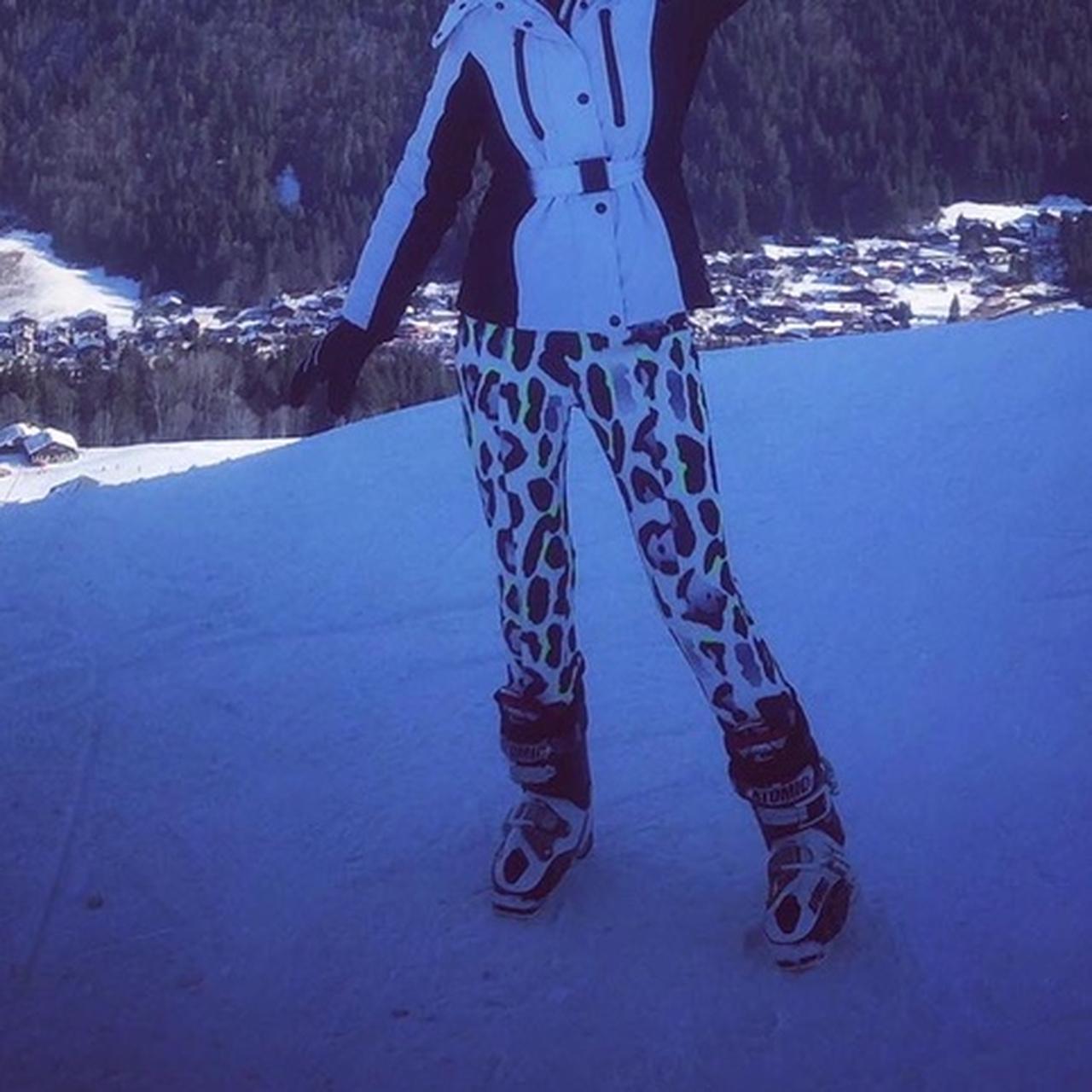 Missguided skiing trousers — only worn once - - Depop
