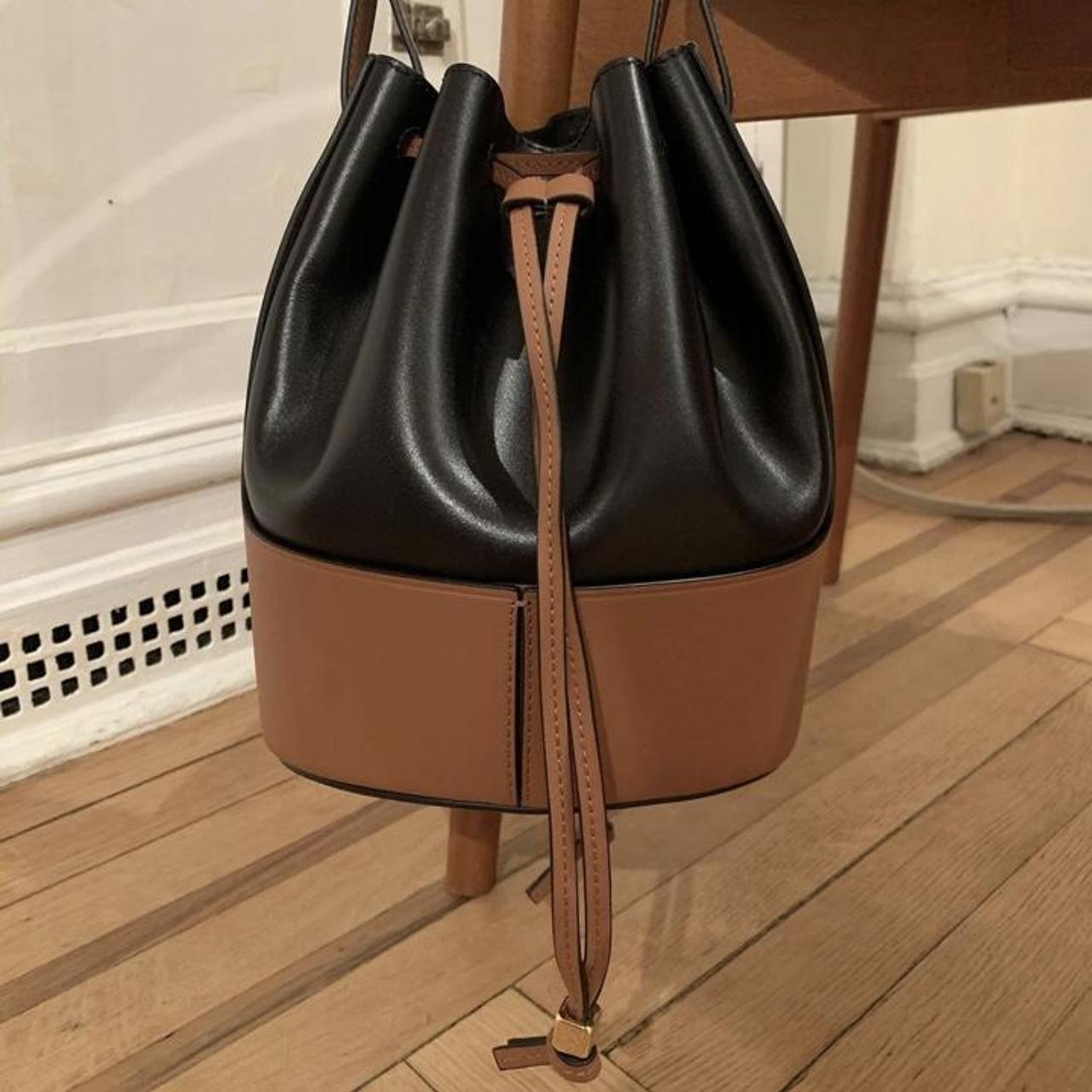 Balloon leather handbag Loewe Black in Leather - 35721675