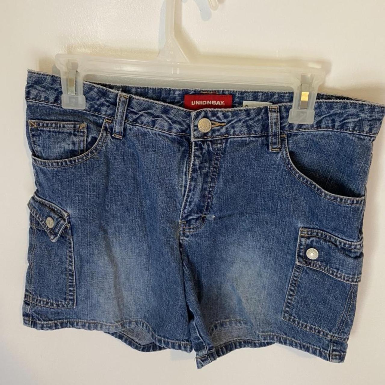 Union Bay Women's Navy and Blue Shorts Depop