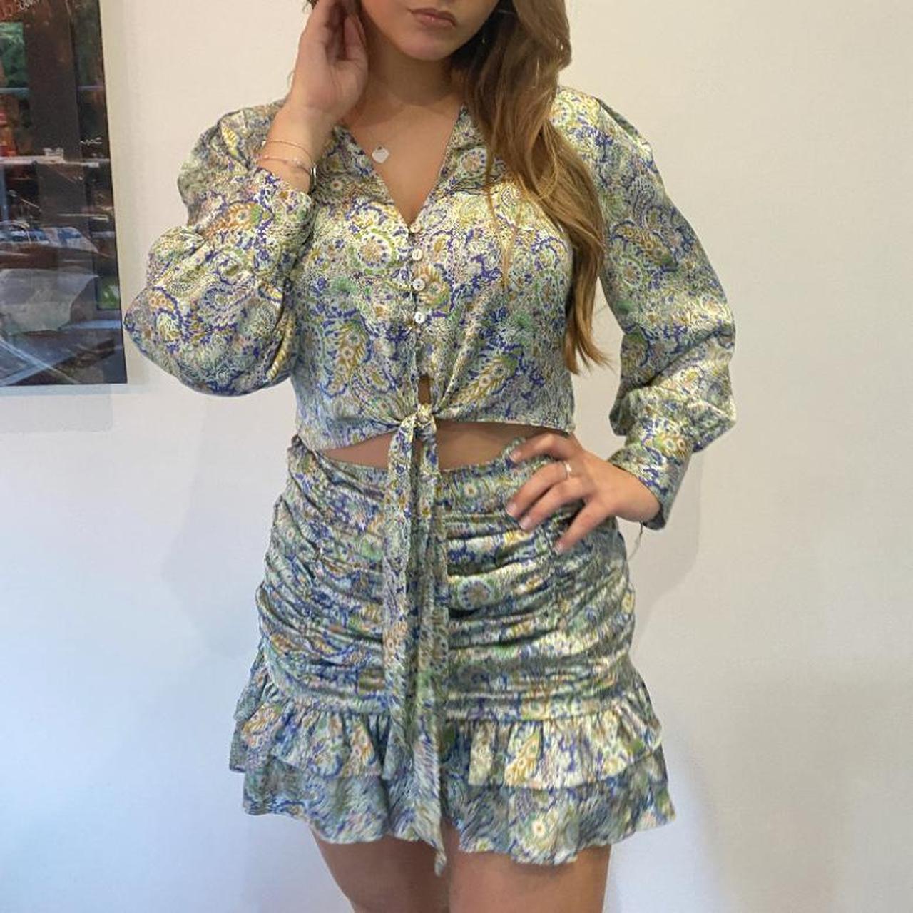 Selling my sold out Zara two piece. Floral satin... Depop