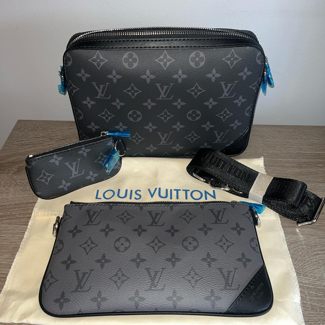 Louis Vuitton Men's Black and Green Bag | Depop