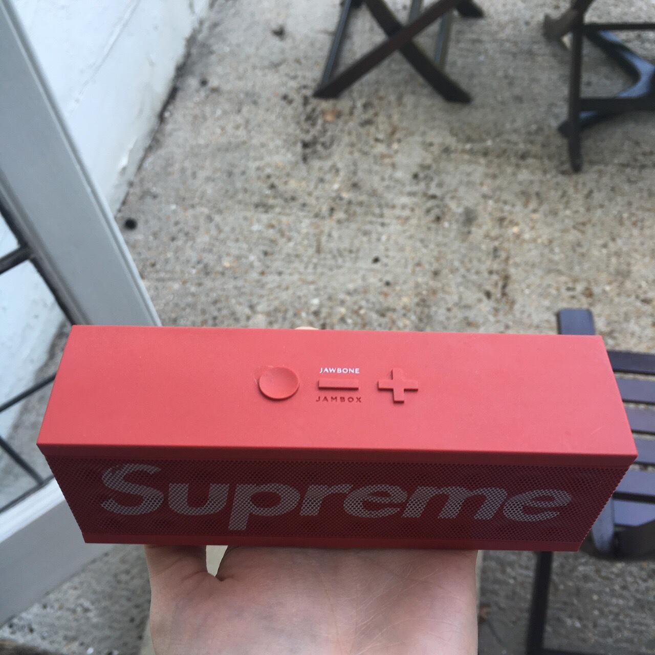 Supreme jambox Bluetooth speaker