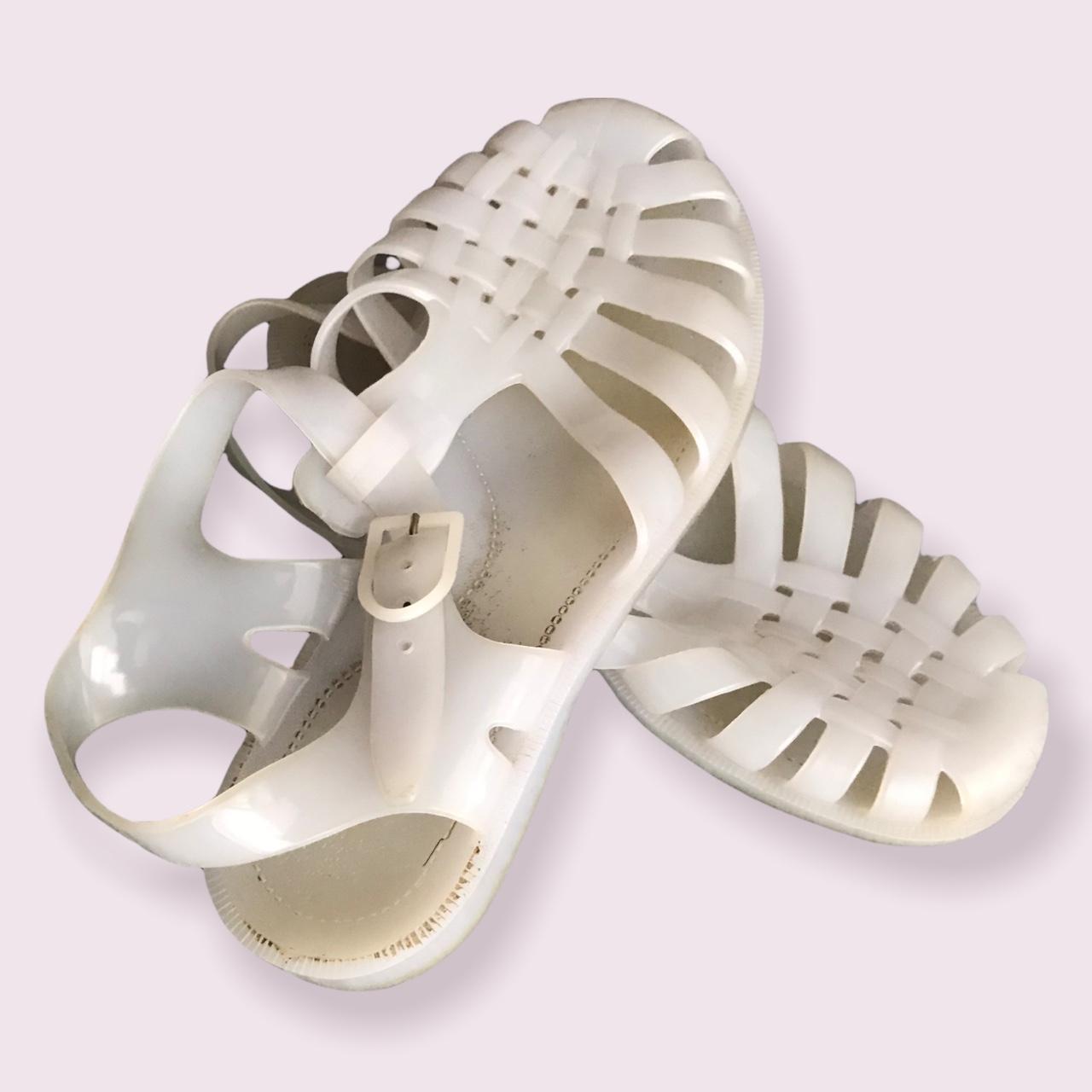 White sandals best sale size 7