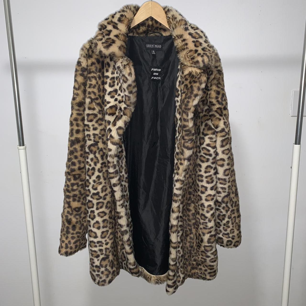 Leopard faux fur jacket worn by Priyanka from... - Depop