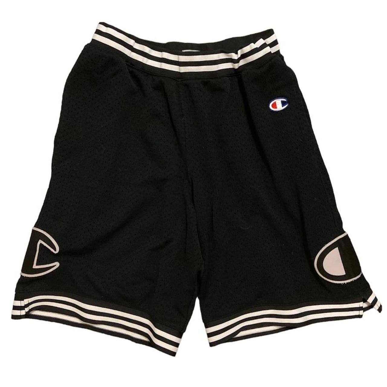 Champion Men's Black Shorts Depop