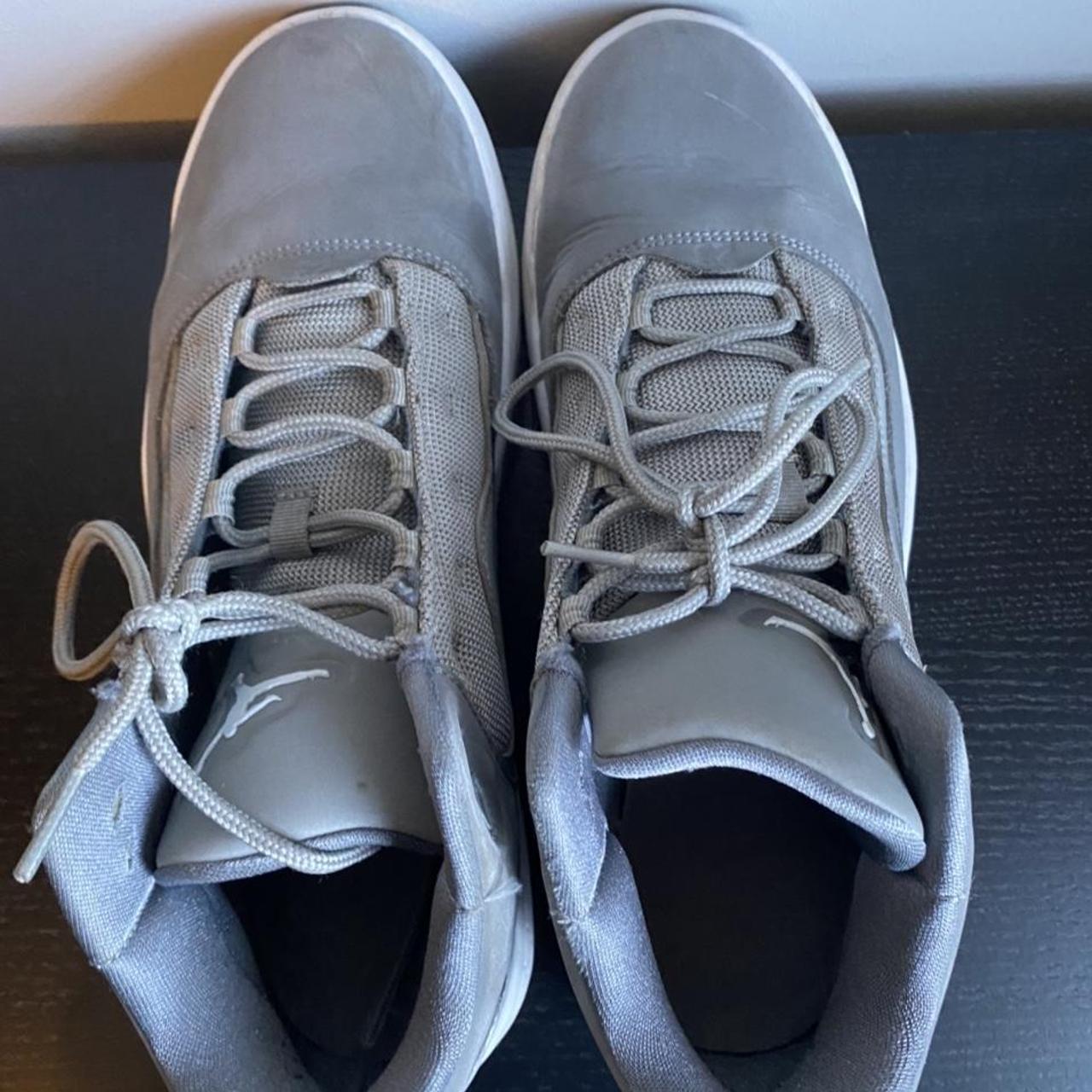 max aura grey
