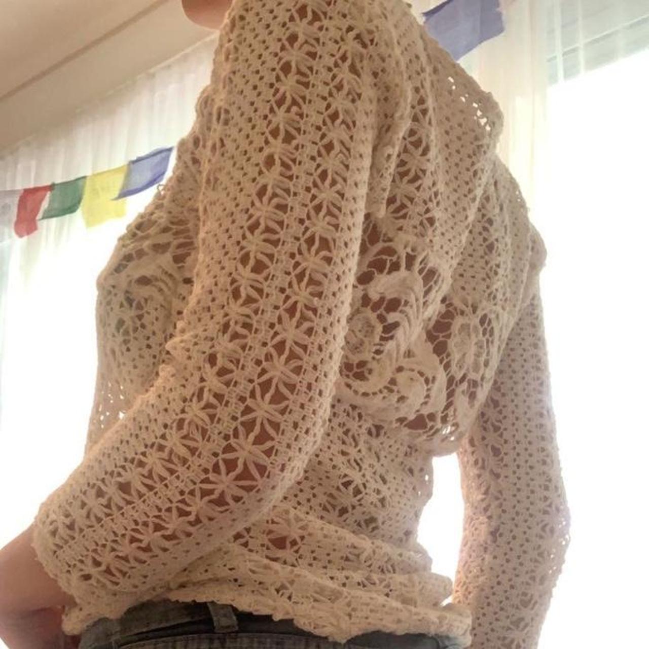 prettiest crochet 3 quarter sleeve top, so Depop