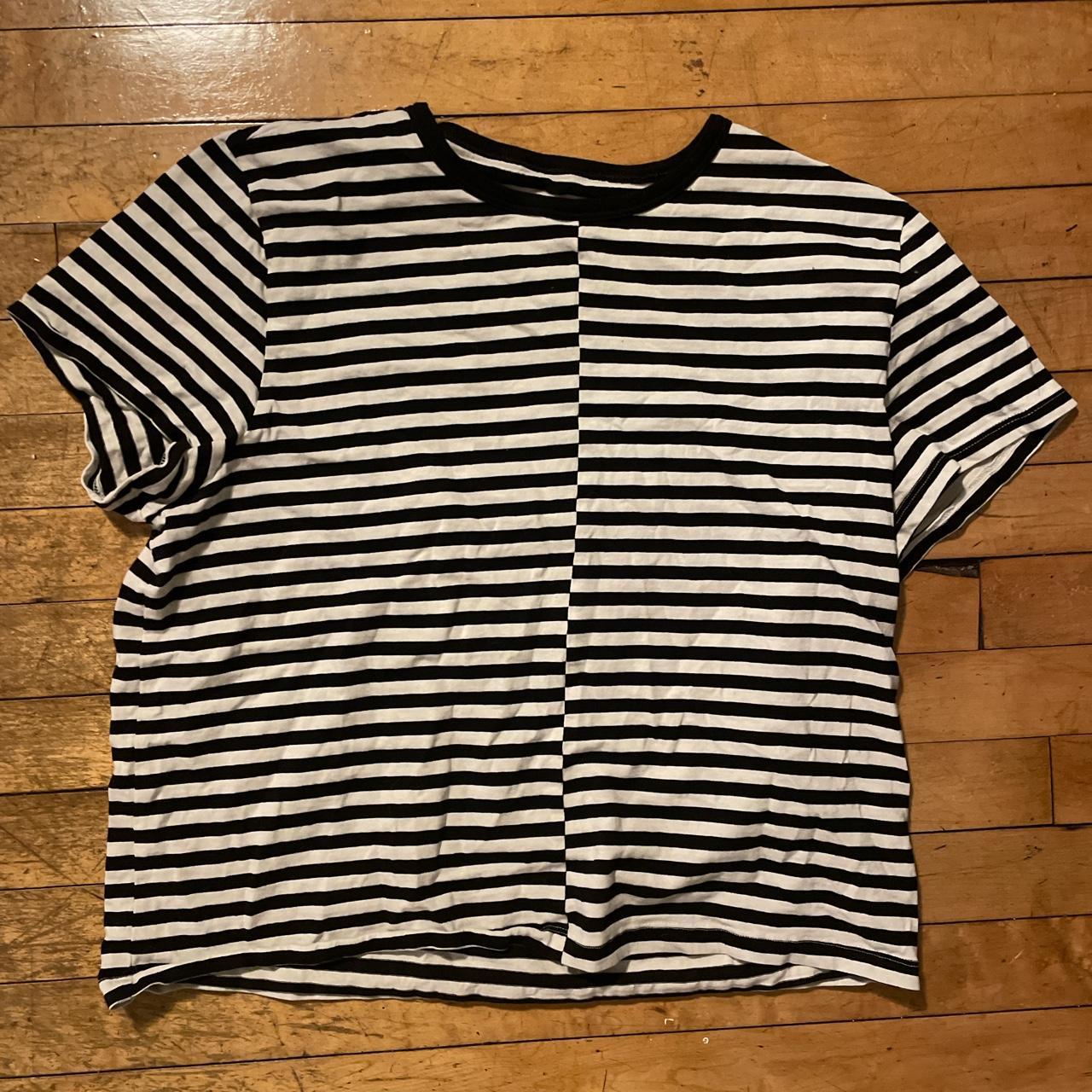 everlane boxy striped tee