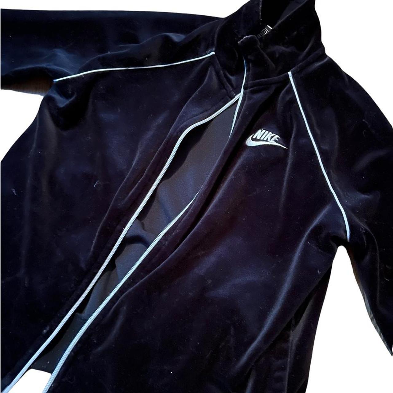 Nike Women's Black Jacket | Depop