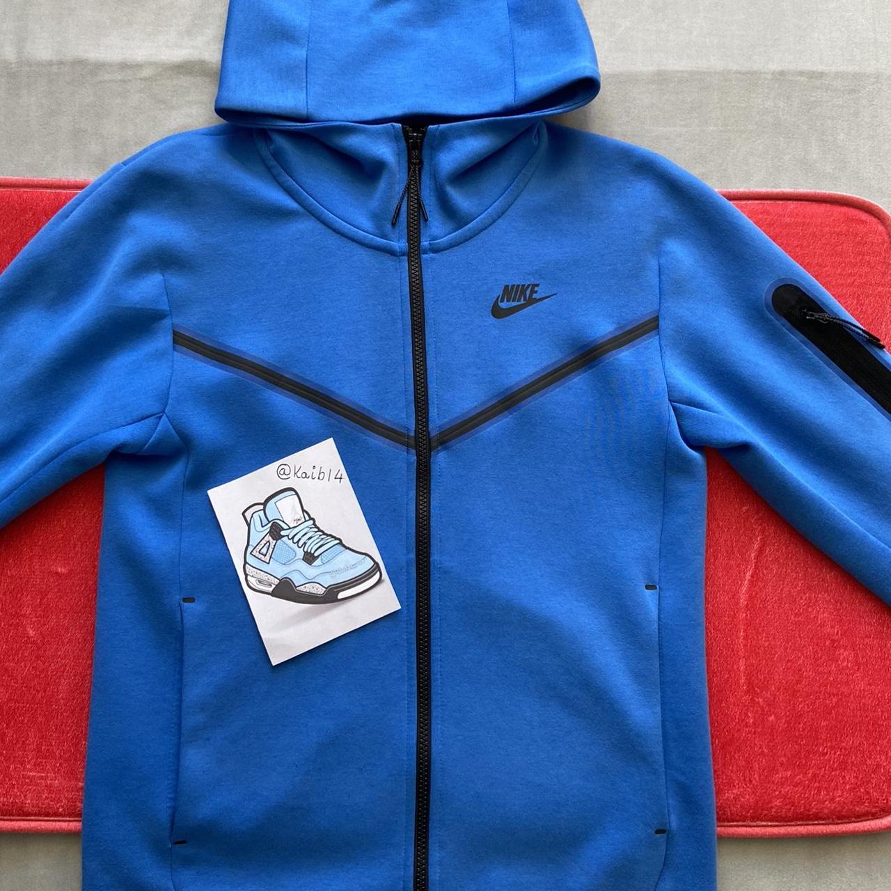 Nike Men's Hoodie | Depop