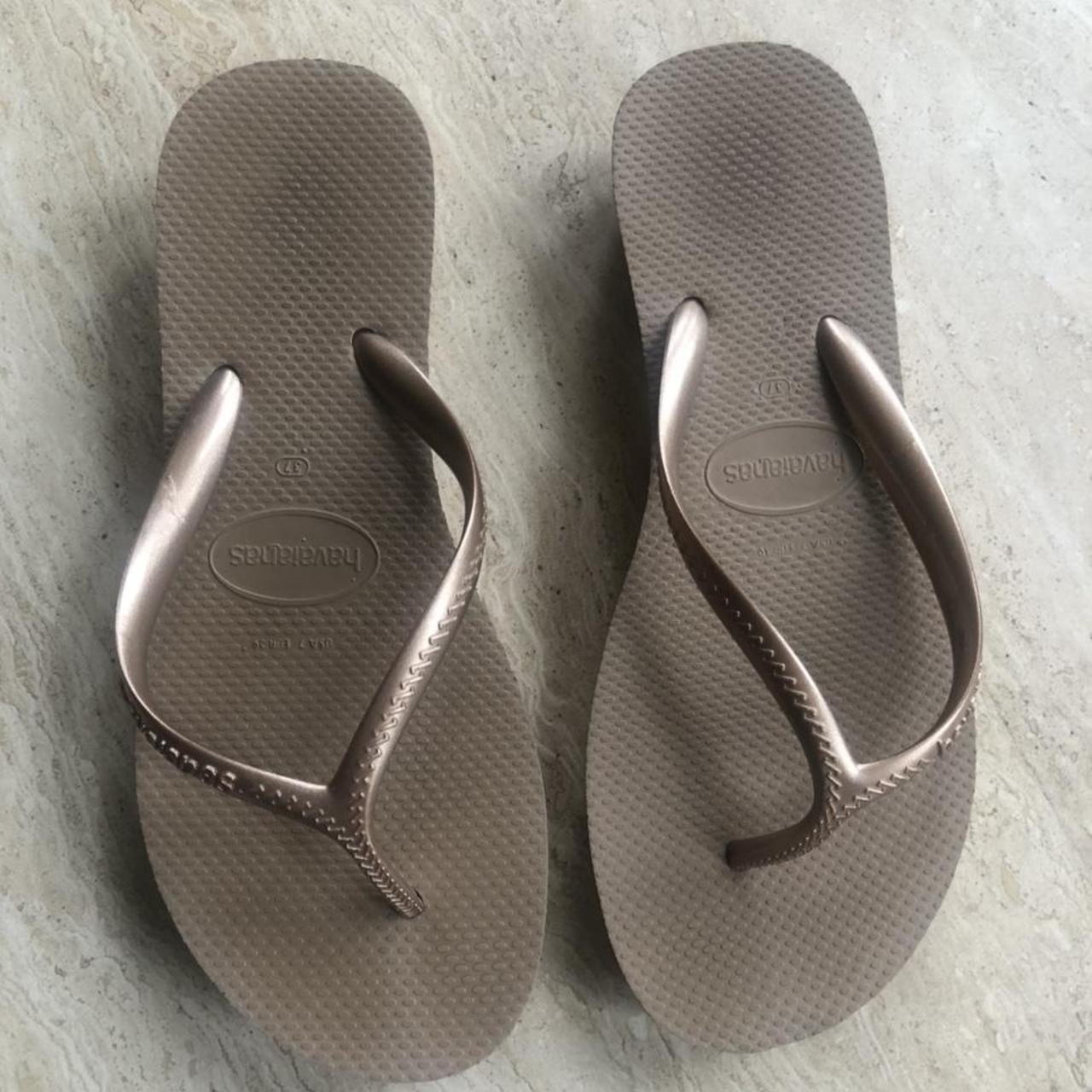 Light Bronze/Beige/Nude Metallic Havaiana Depop