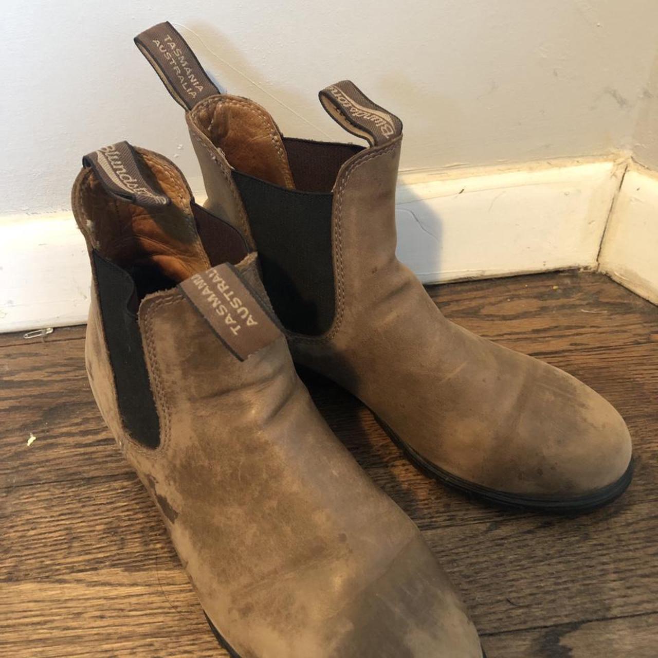 Worn in blundstones in great quality with a rustic look Depop