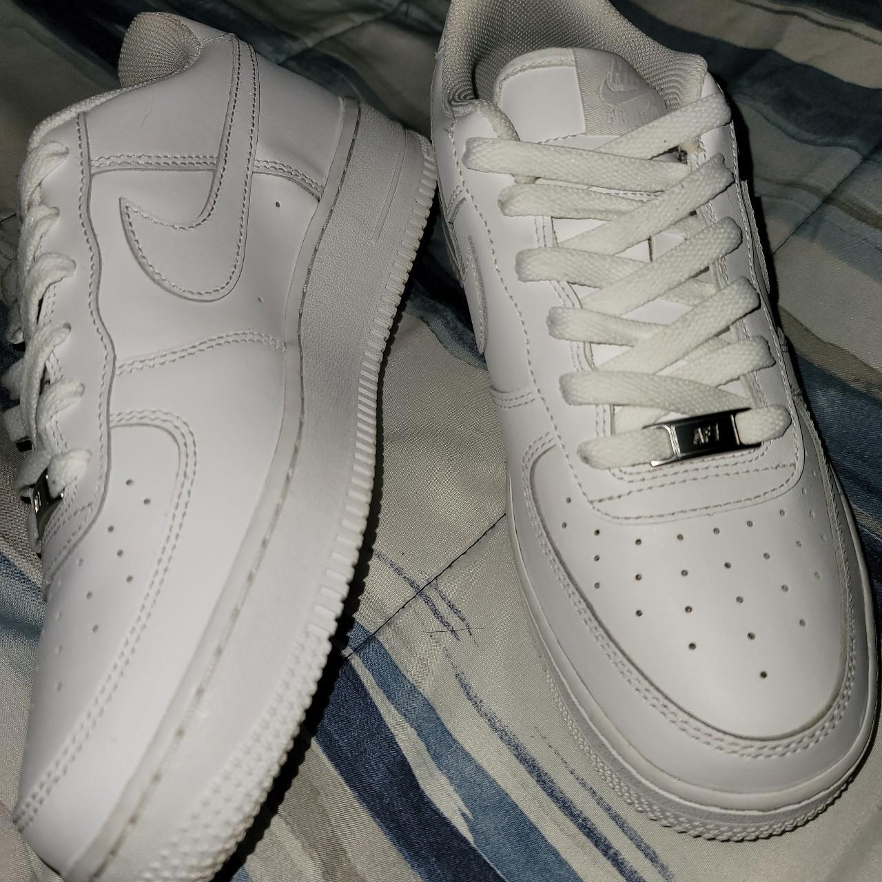 Nike Men's White Trainers | Depop