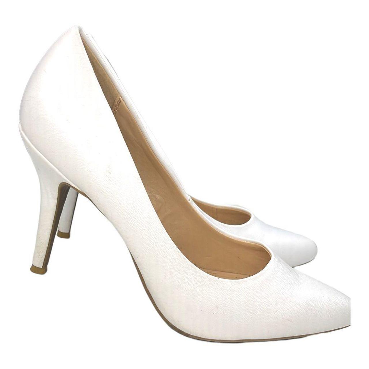 Walmart best sale white pumps