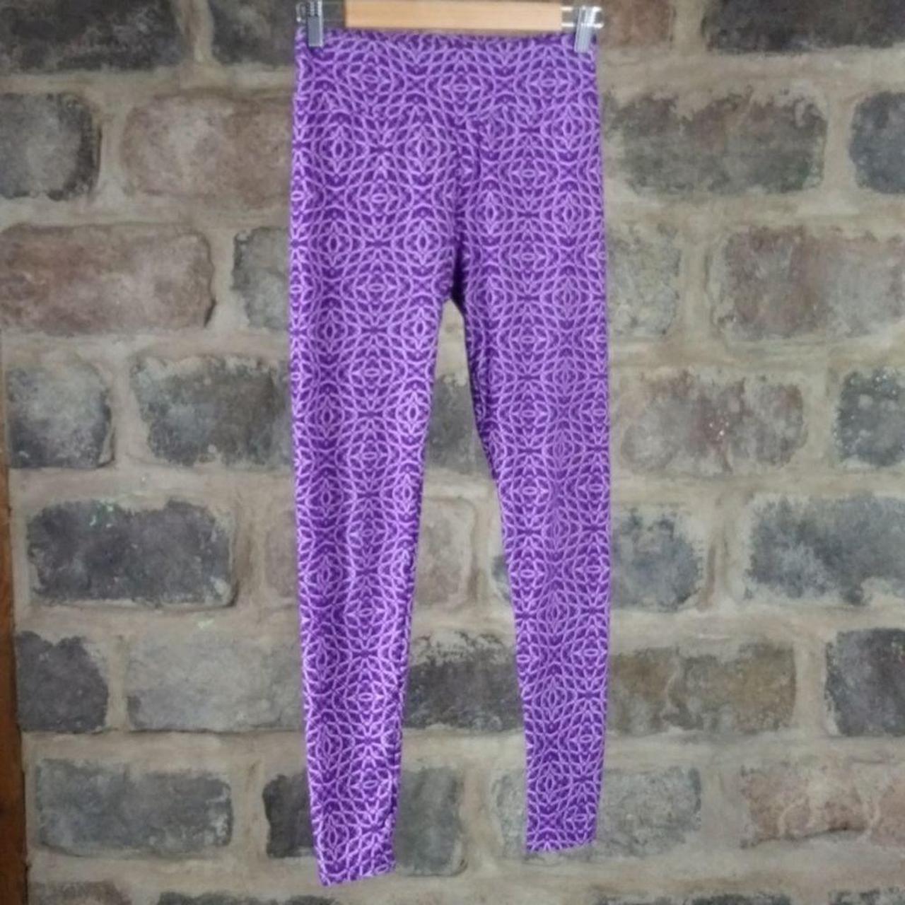 LuLaRoe leggings One size Purple & white geometric - Depop