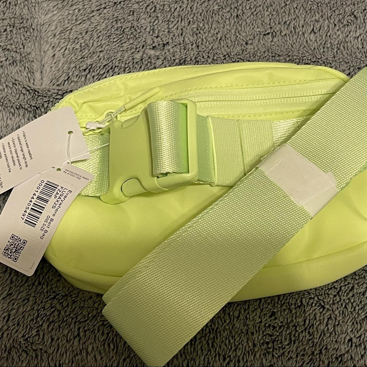 Lululemon everywhere belt hotsell bag neon fzap