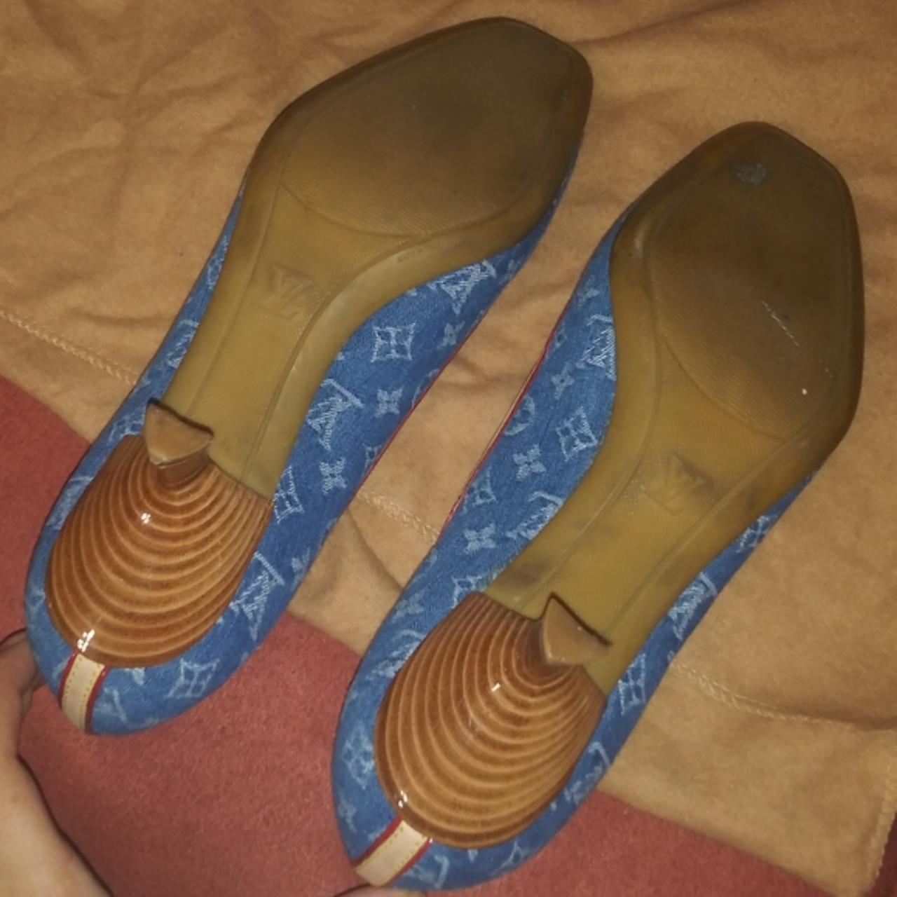 white & brown Louis Vuitton pumps with adorable - Depop