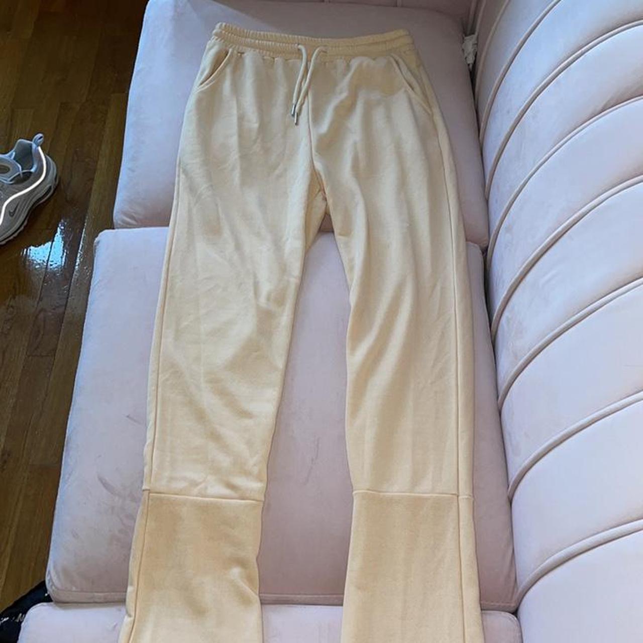 Product Image 3 - Scrunched Sweatpants in Cream >>