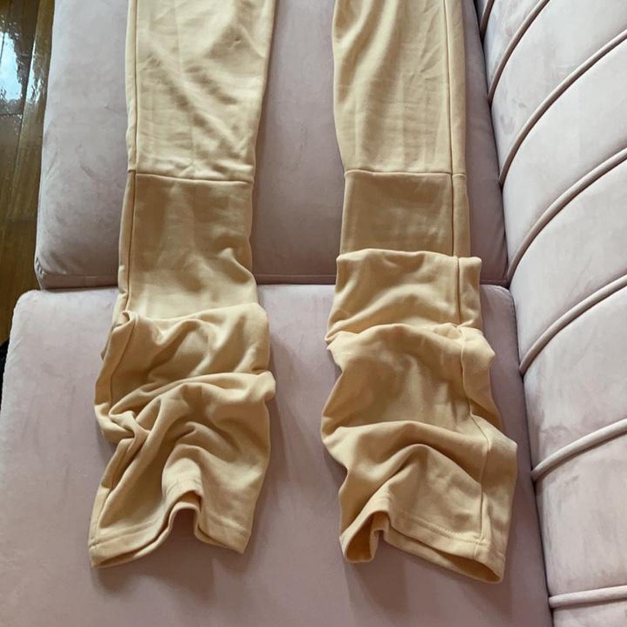 Product Image 4 - Scrunched Sweatpants in Cream >>