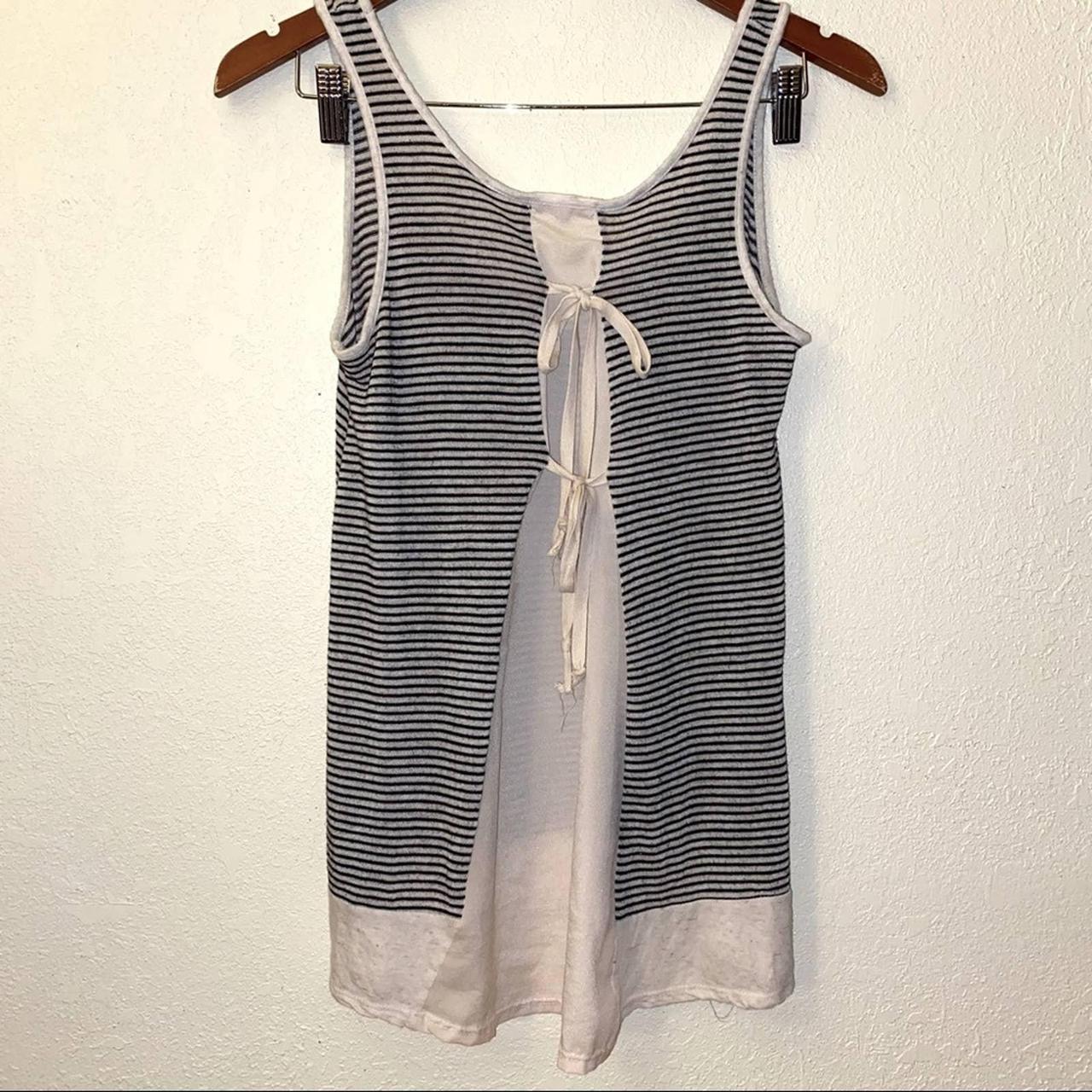 Just Ginger Women's Grey and White Vest | Depop