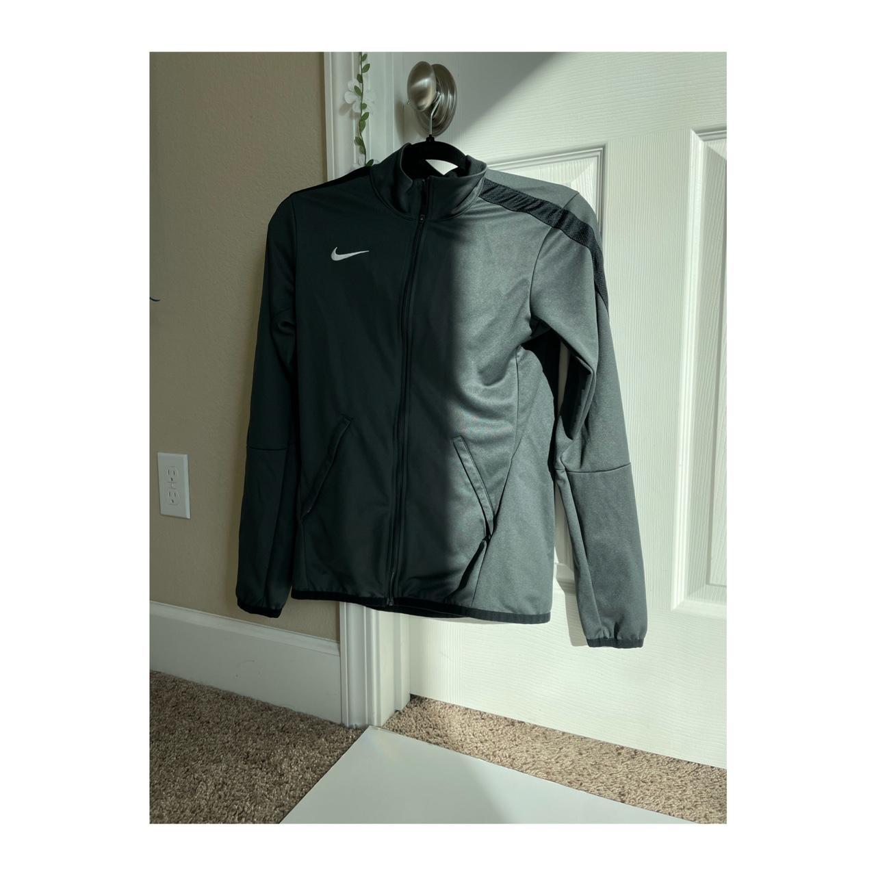 nike workout jacket
