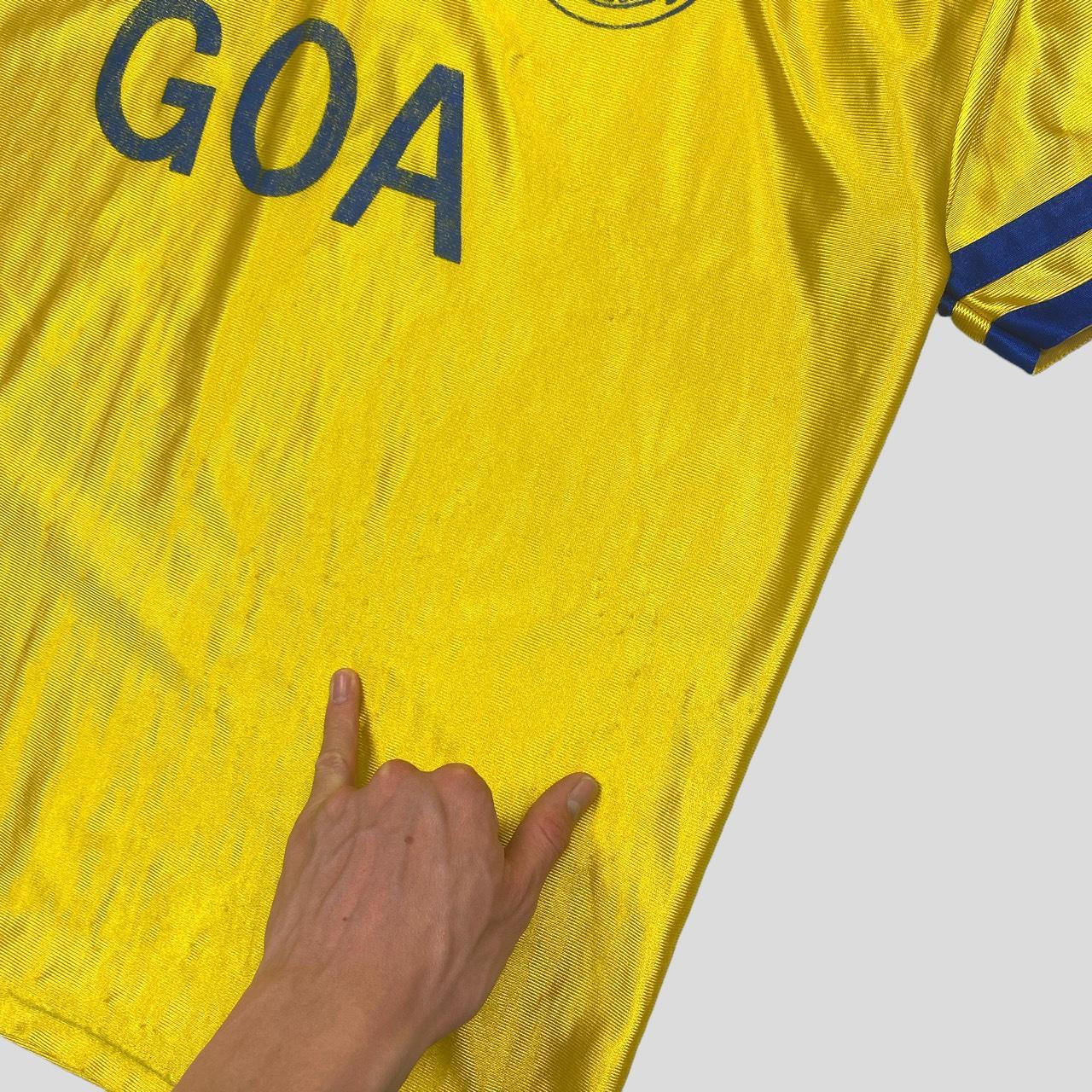 Men’s Yellow and Blue T-shirt | Depop