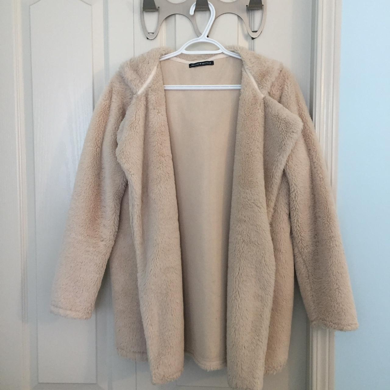 Brandy melville 2025 sandra fur coat