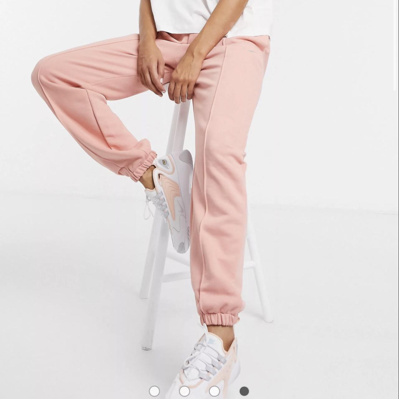 nike joggers women pink