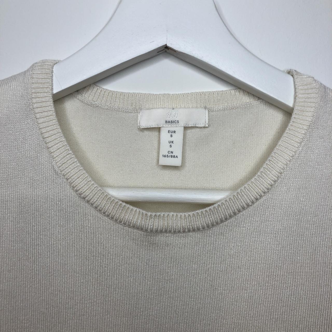 H&M Women's Cream T-shirt | Depop