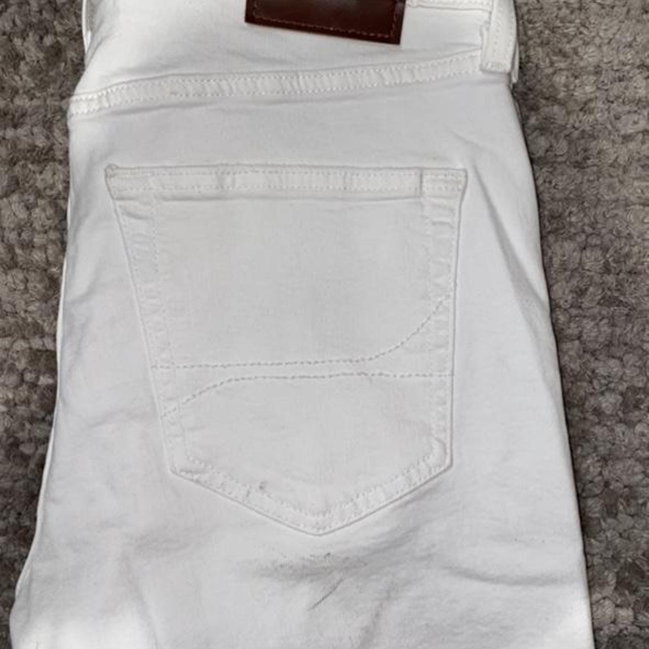 hollister white ripped jeans