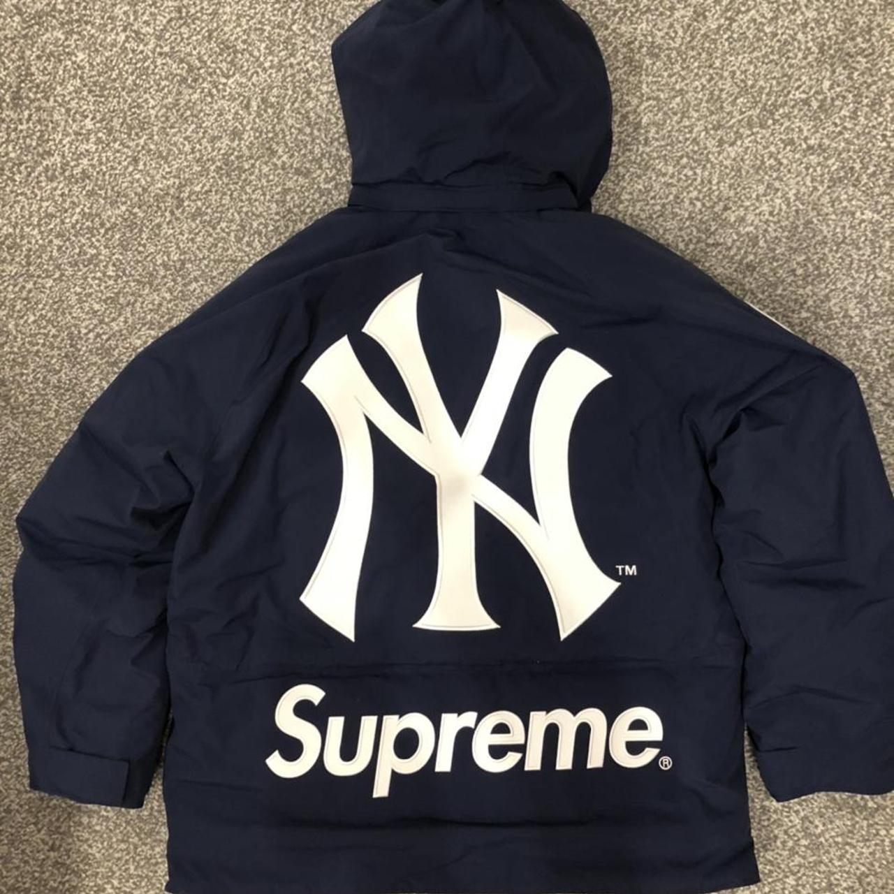 Supreme New York Yankees NAVY Gore Tex 700-Fill Down Jacket Size MEDIUM