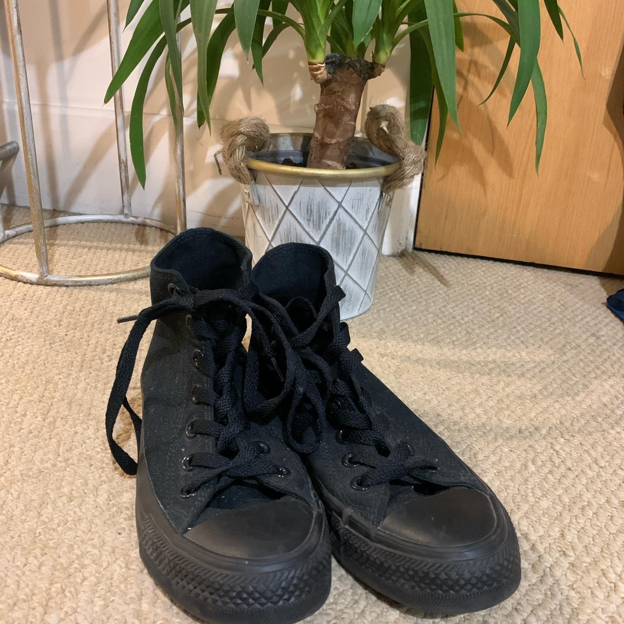 black converse size 4 uk