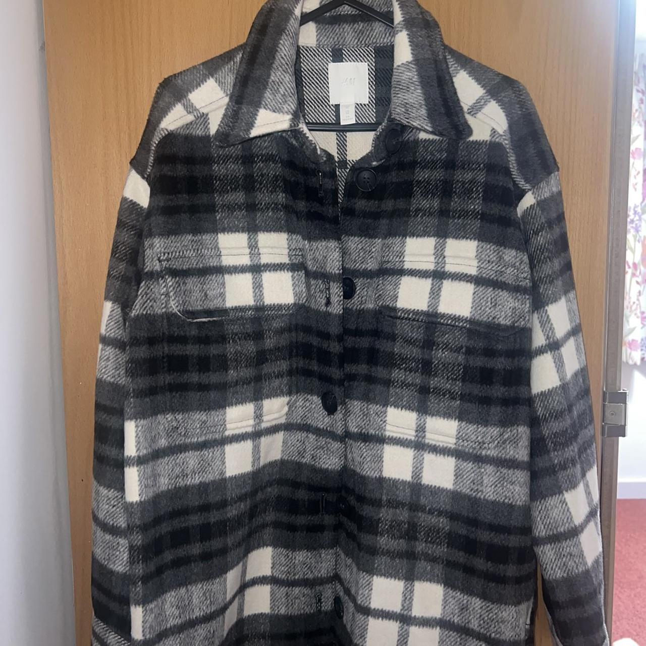 black checkered shacket in XS (would fit UK4/6... - Depop