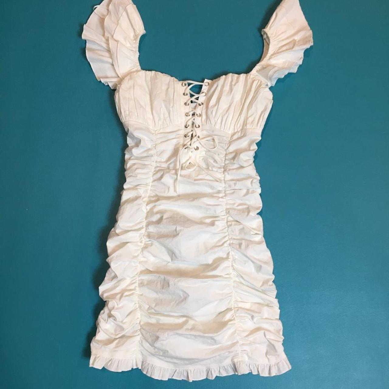 Product Image 1 - Sexy ruched dress features a