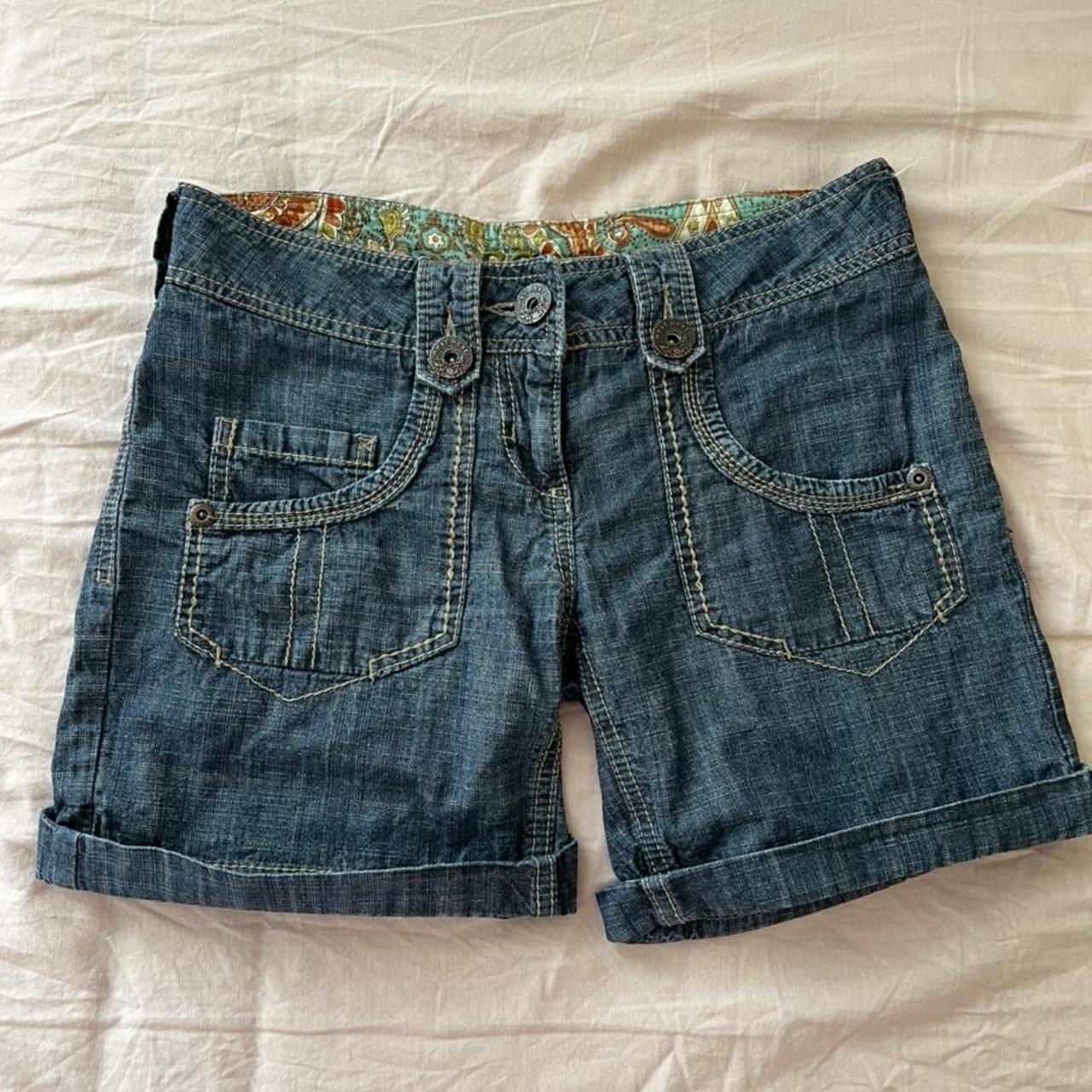 the cutest early 2000s vintage shorts, from Next, in... - Depop