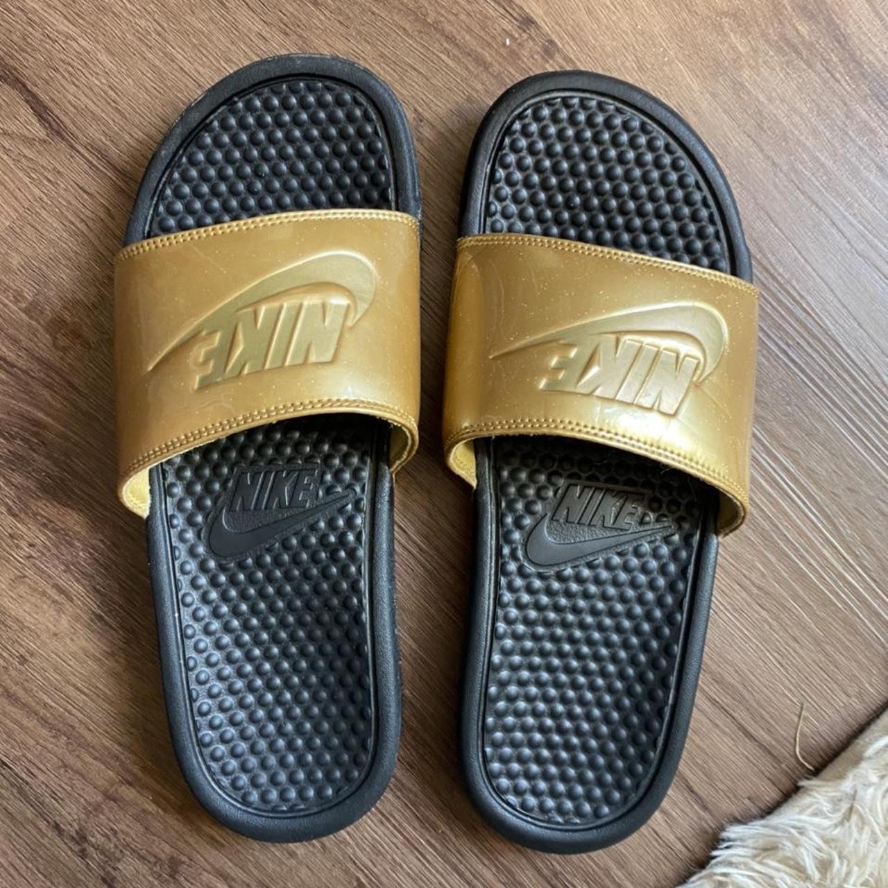 womens nike slides black