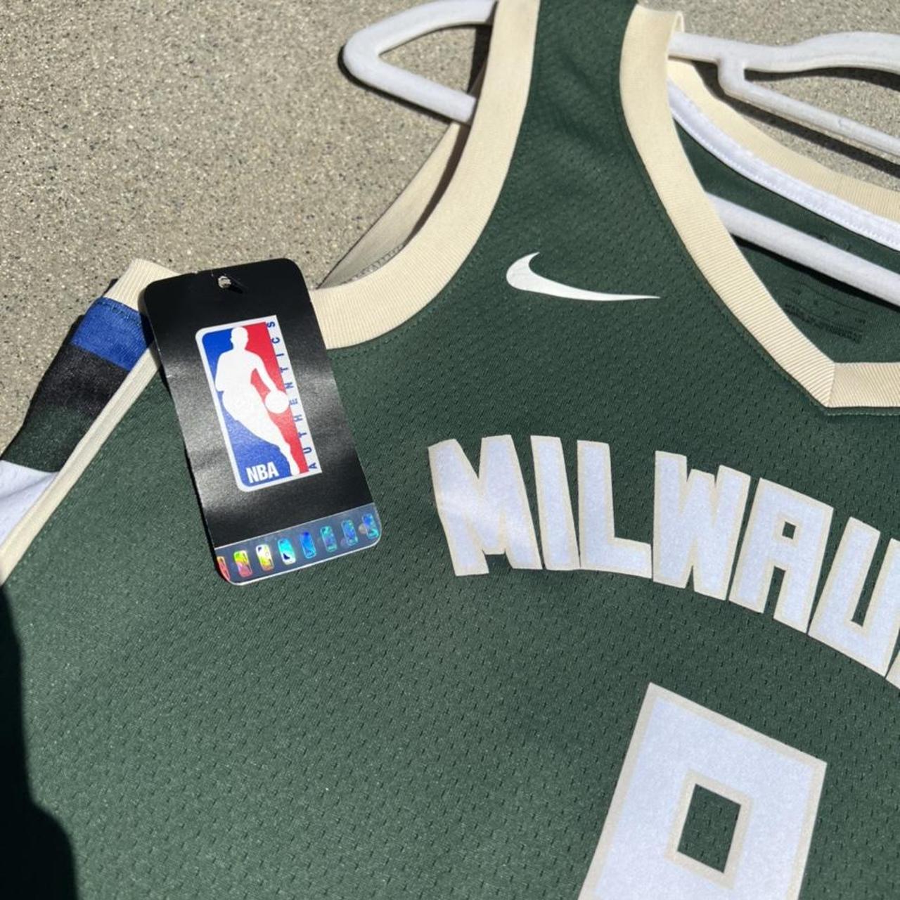 New/Never worn Milwaukee Bucks Donte Divincenzo - Depop