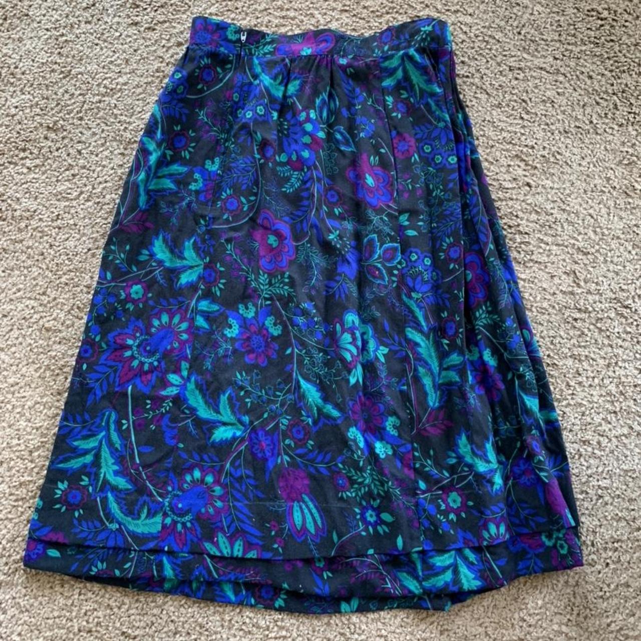 St. John Women's Blue and Purple Skirt | Depop