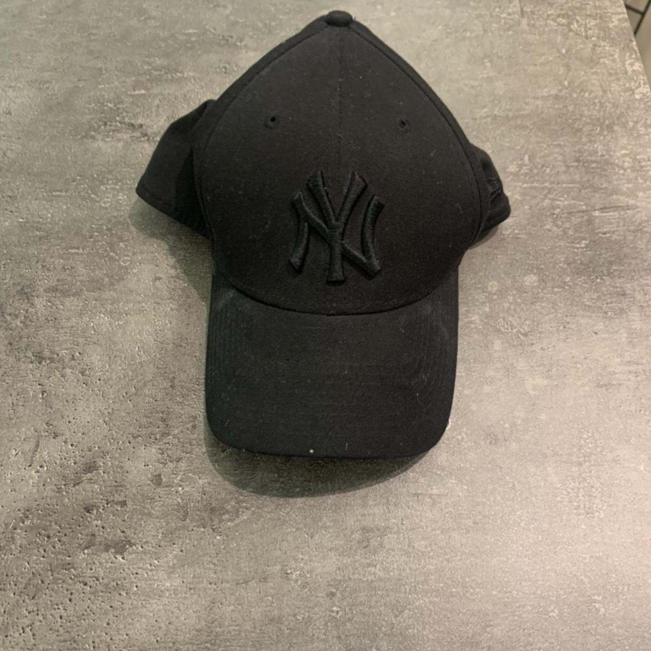 New York Yankees cap, New Era (black) #yankees... - Depop