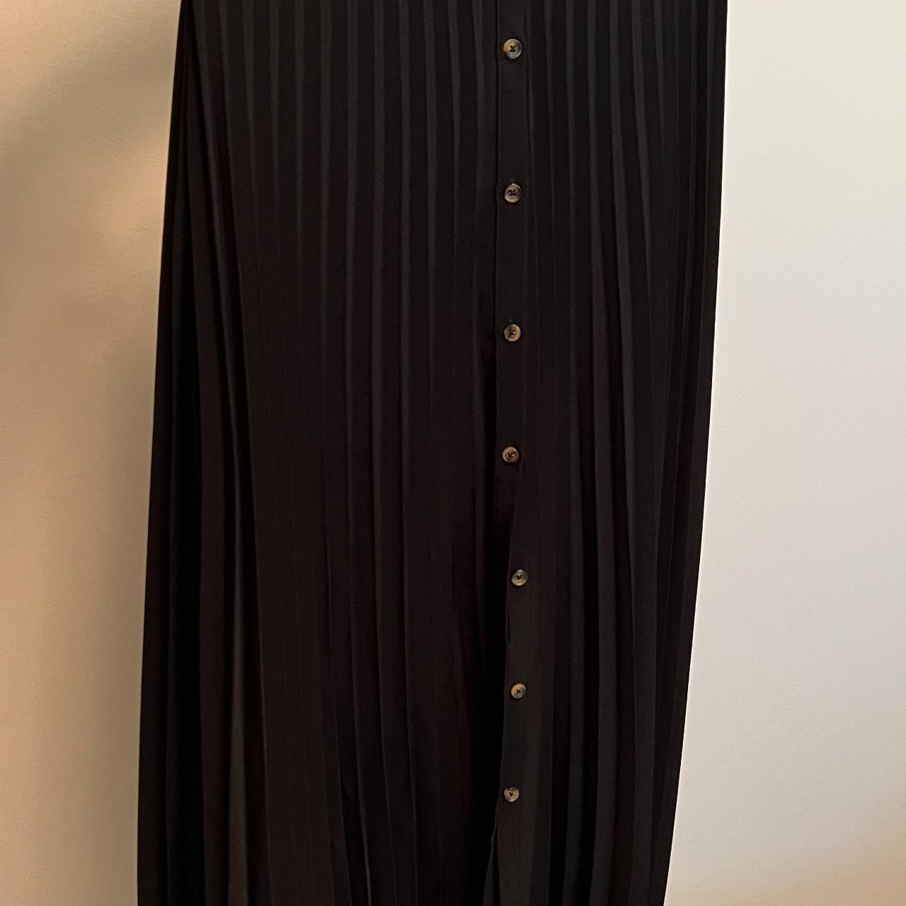 Stradivarius Women's Black Skirt (3)