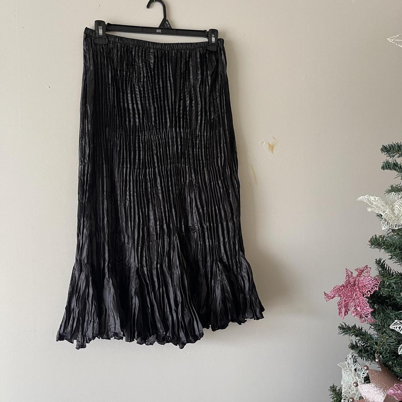 Product Image 1 - Zashi ruffle bottom skirt

Size L
