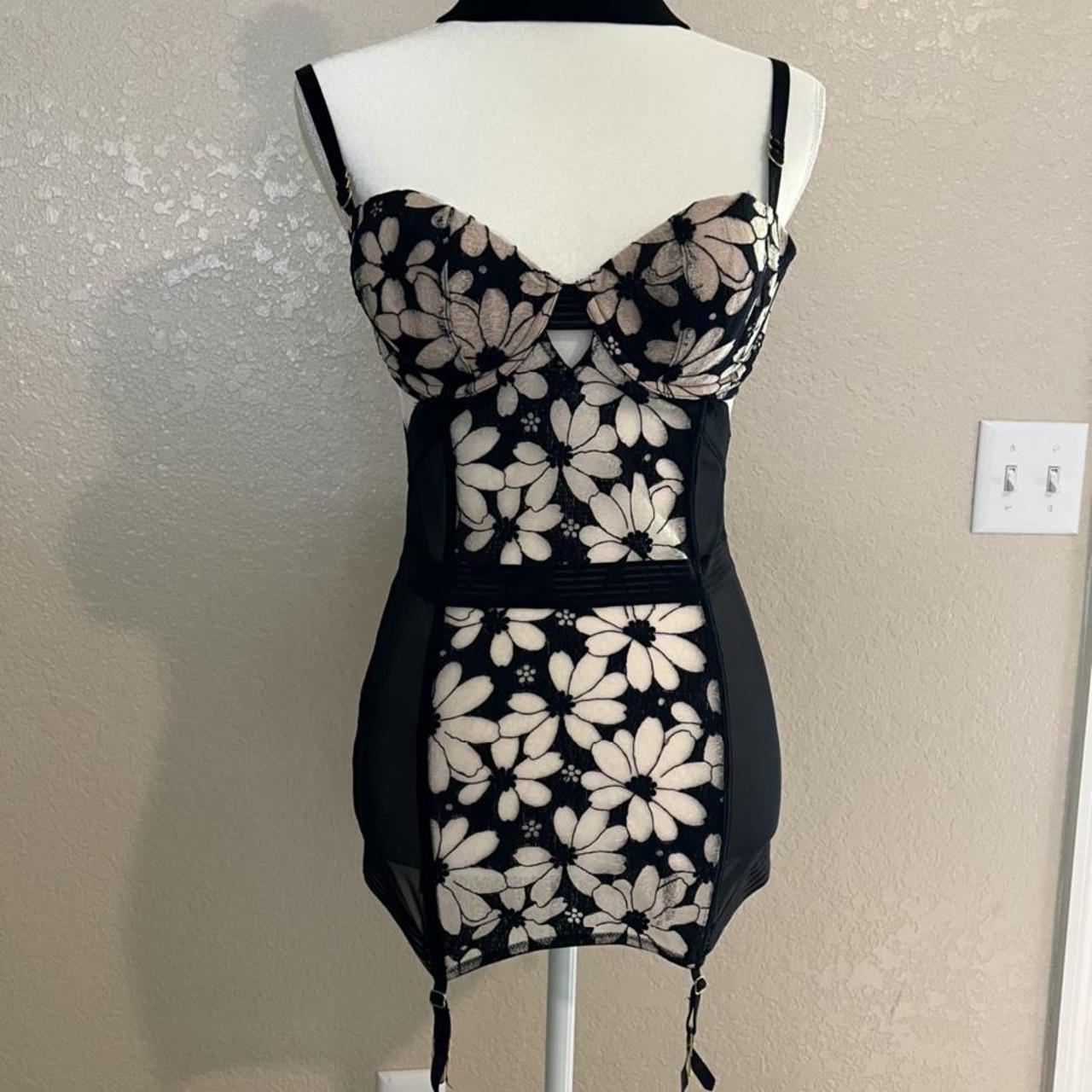 Floral amazing bustier corset bra. Amazing detail... Depop