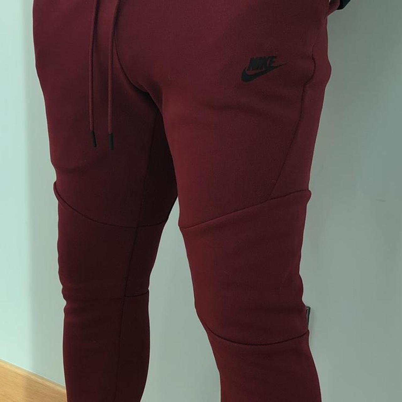 tech fleece maroon