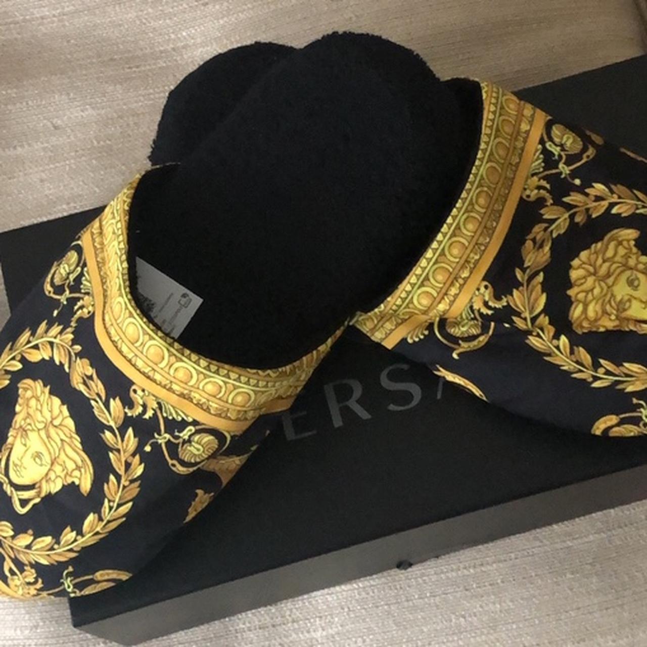 Versace on sale house slippers