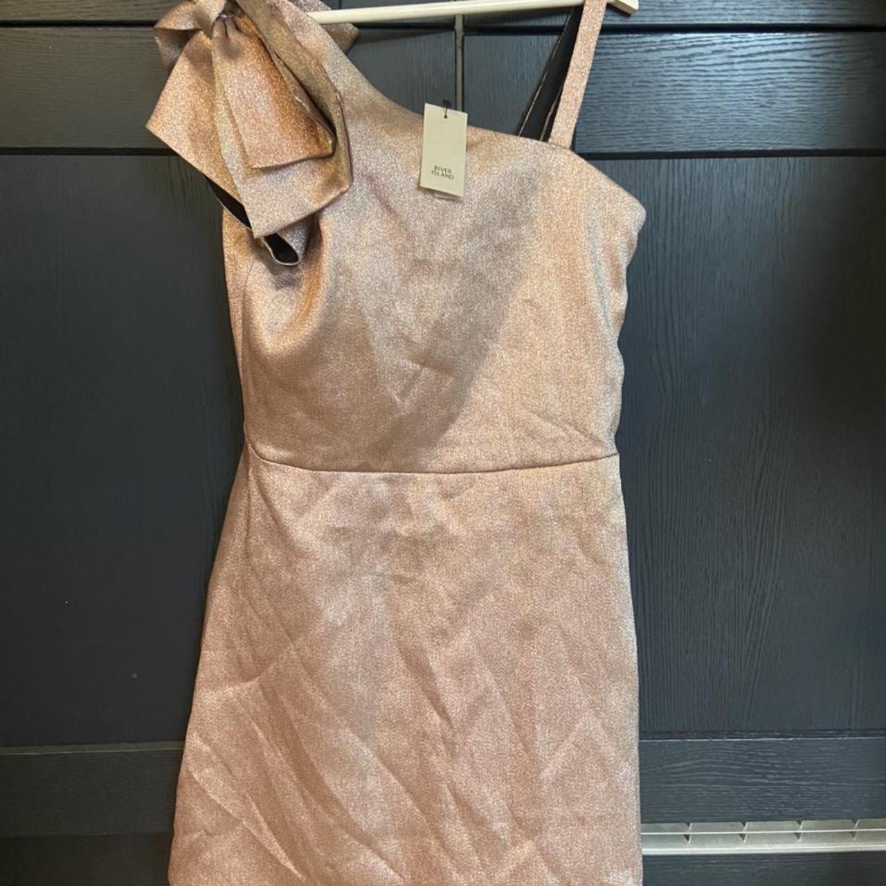 BNWT sparkly gold River Island party dress with big... Depop