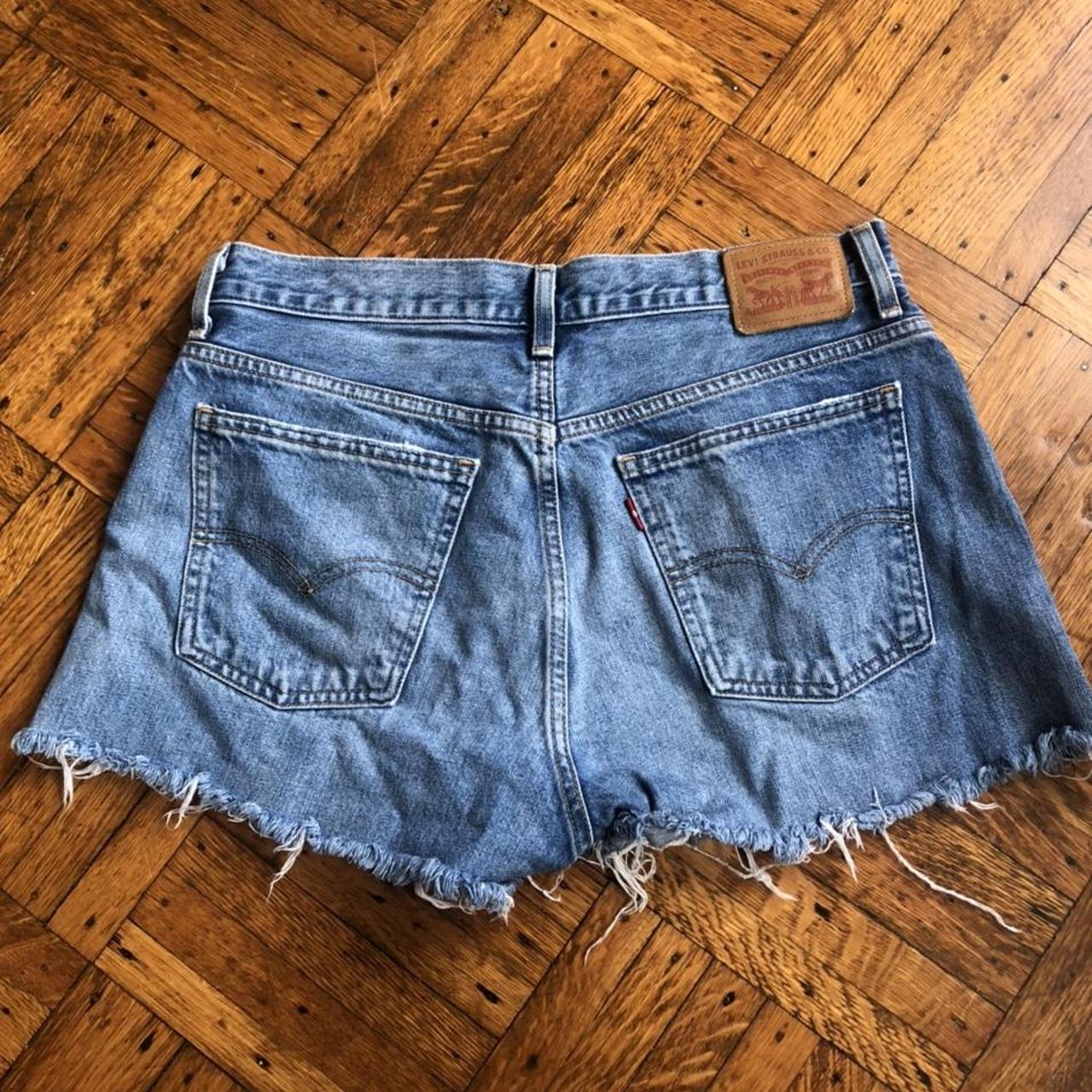 Jean shorts DIY cut off Levi s Vintage High